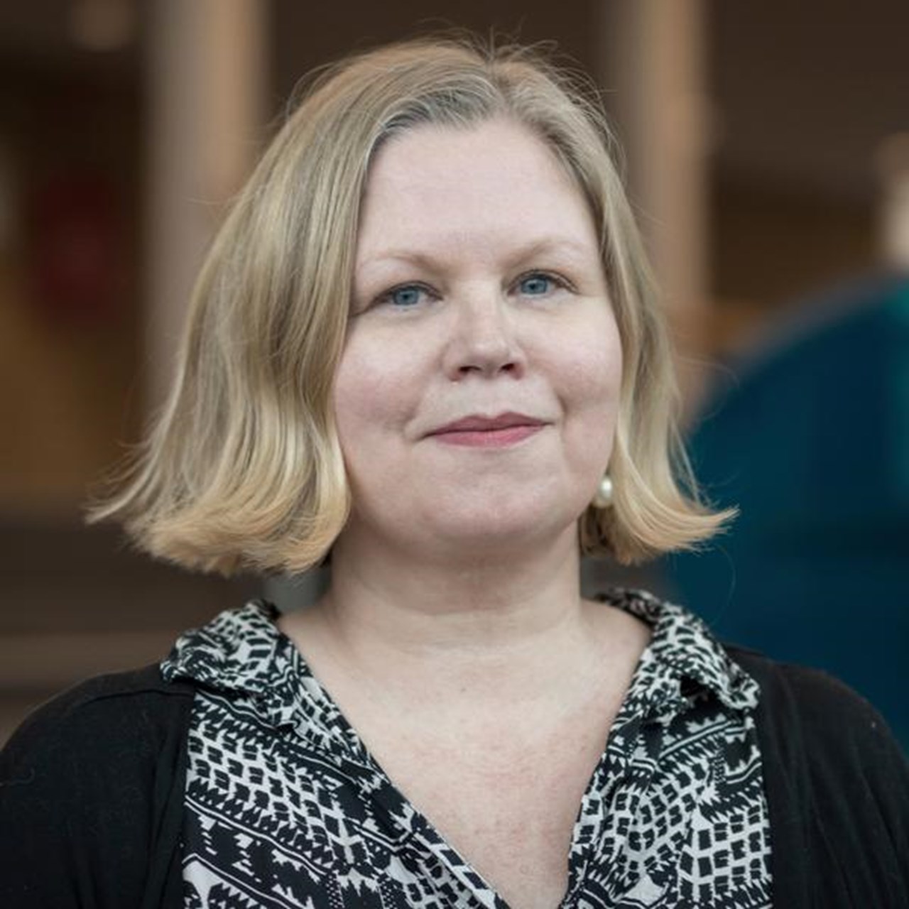 Portr&auml;tt p&aring; Katarina Gregersdotter, universitetslektor  i engelska vid Institutionen f&ouml;r spr&aring;kstudier, Ume&aring; universitet.