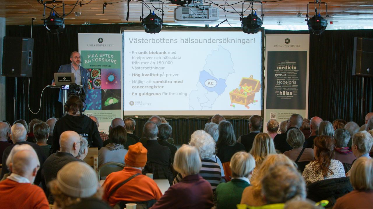 Fika efter en forskareVi bjuder på kunskap och fika. Populärvetenskapliga live-sända seminarier ger dig möjlighet att ta del av spännande medicinsk forskning.