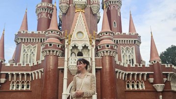 Cecilia Berggren i Taman Mini Indonesia Indah i Jakarta,