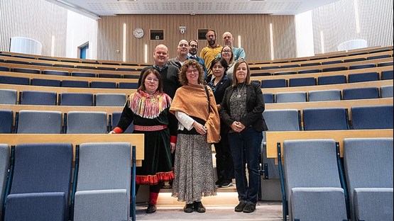 A group of people in the stairs