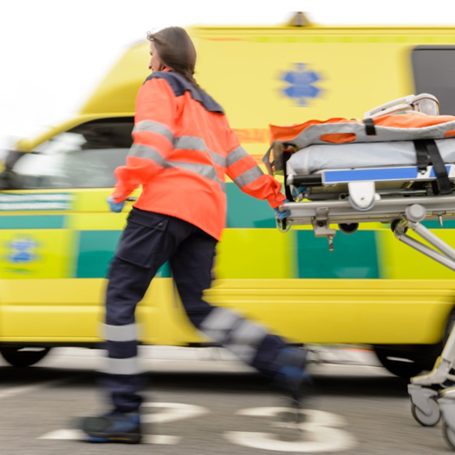 Bild på ambulanssjukvårdare 
