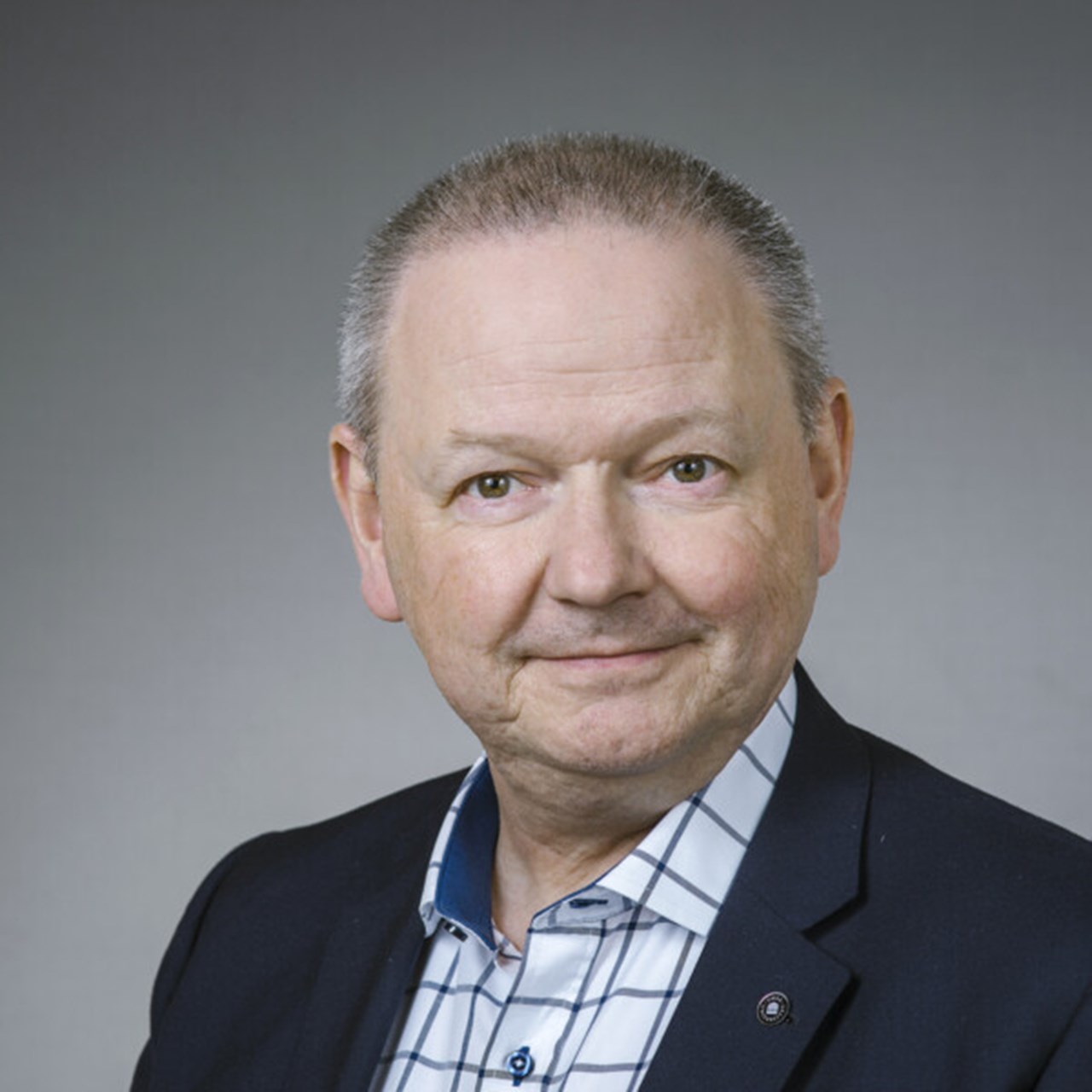Porträtt på Hans Adolfsson, rektor för Umeå universitet.