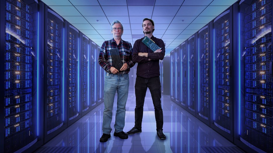 Stiliserad bild av Åke Holmlund och Erik Grahn Järlund i ett serverrum.