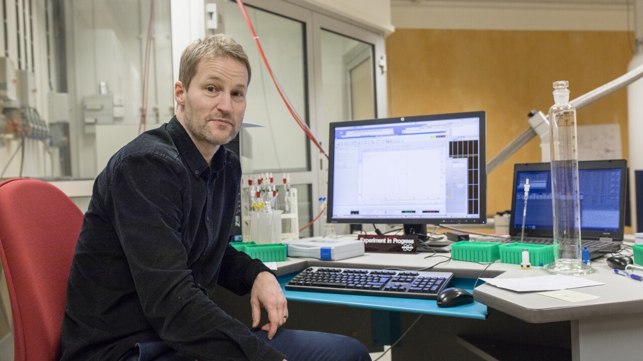 Fredrik Almqvist, professor i organisk kemi vid Umeå Universitet.