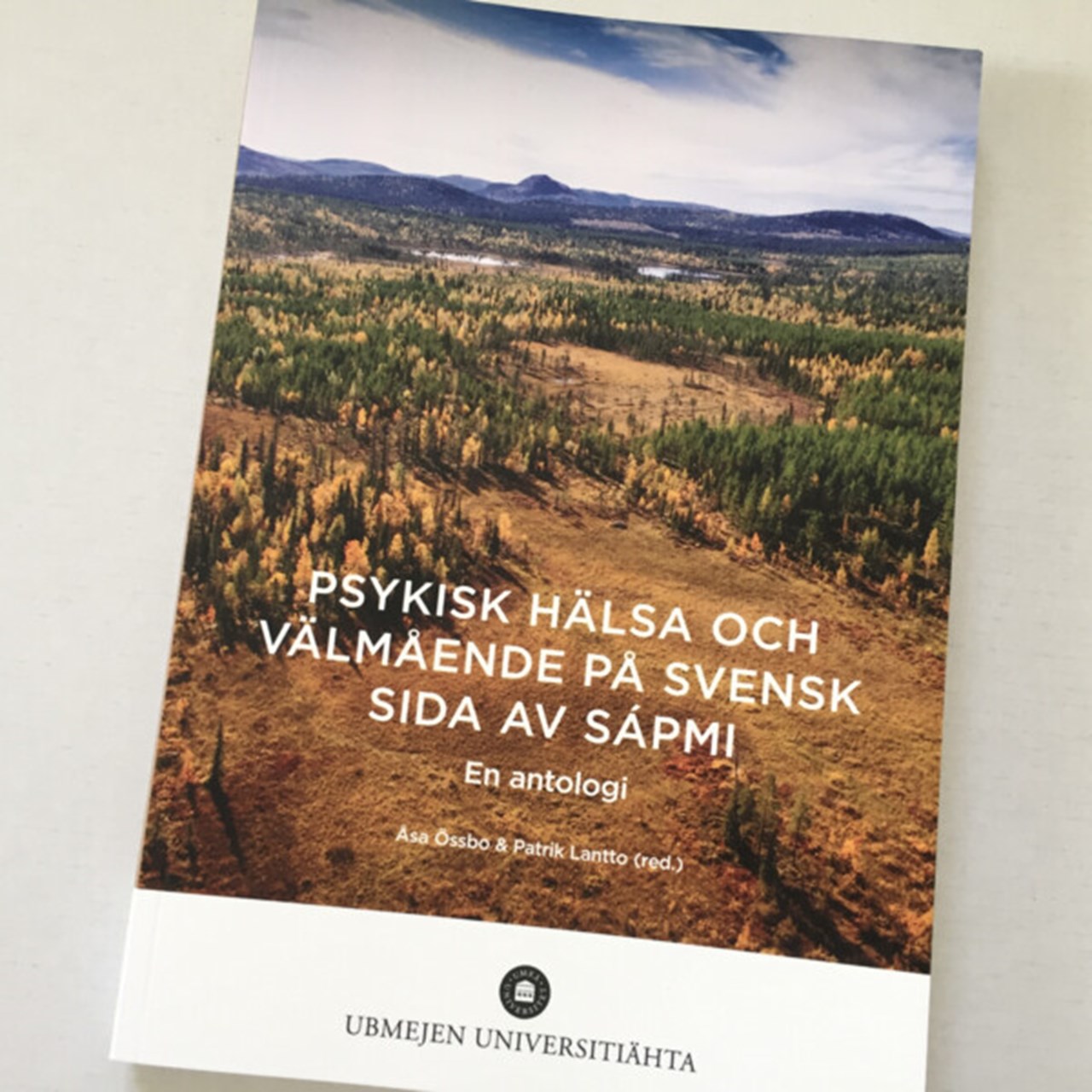 Omslag på antologi om samisk hälsoforskning