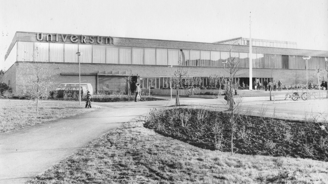 Universumbyggnaden under tidigt 1970-tal.