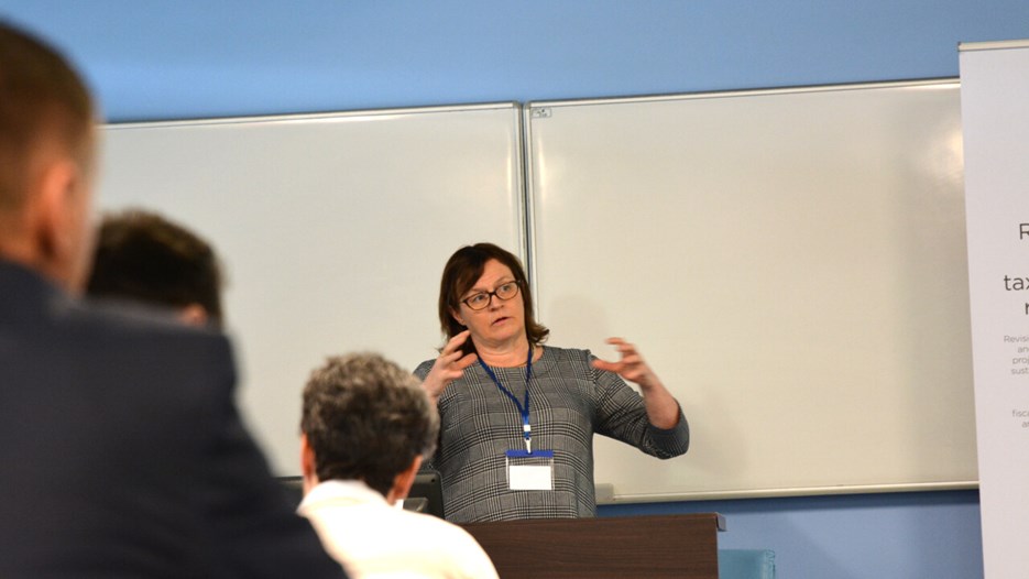 Åsa Gunnarsson, professor i rättsvetenskap presenterar vid Mendel University i Brno.