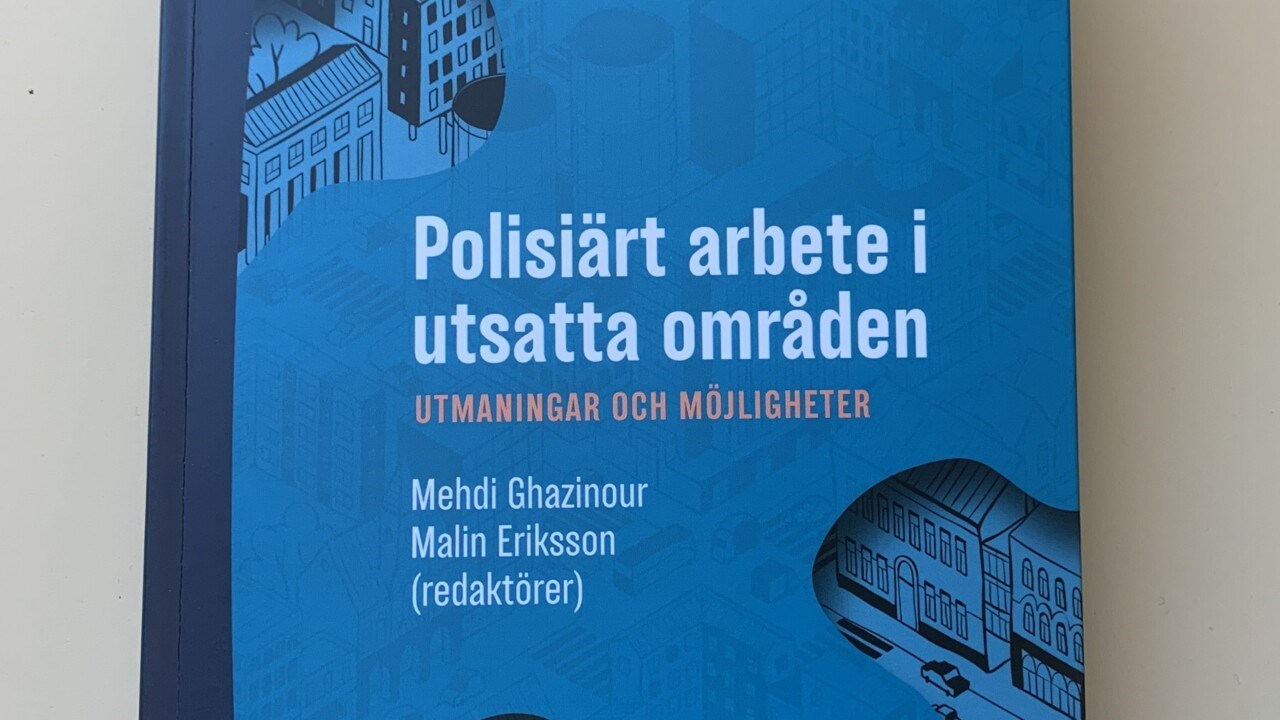 Framsidan på boken Polisiärt arbete i utsatta områden.