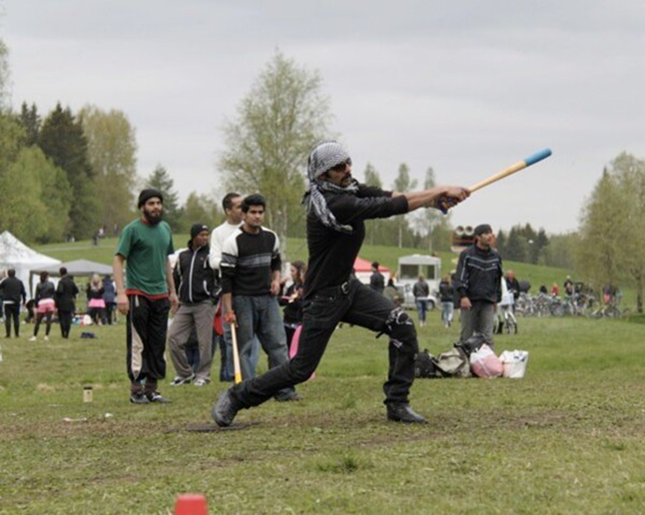 Image of Asim Mehmood playing Brännboll in Umeå