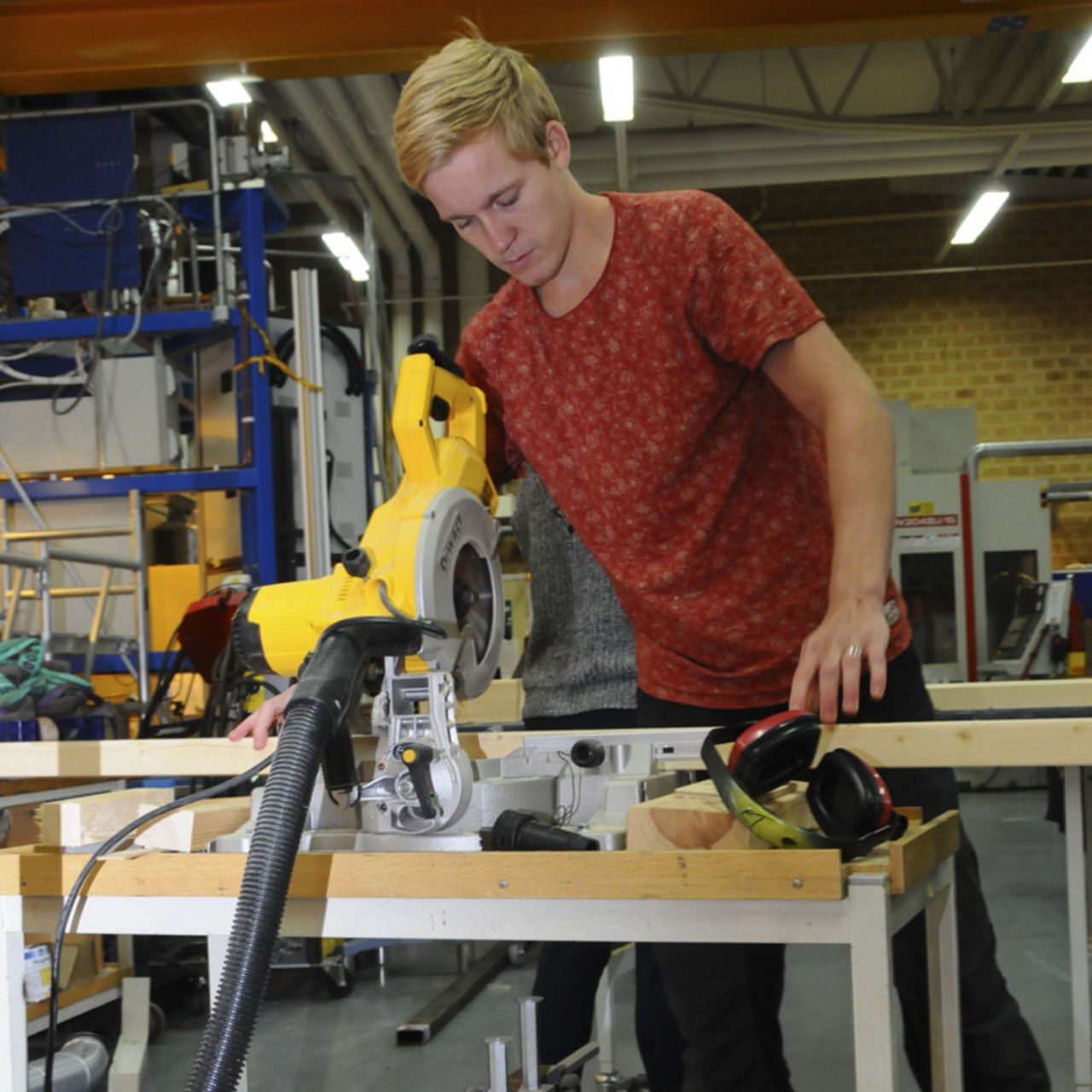 Studenter på högskoleprogrammet i byggteknik