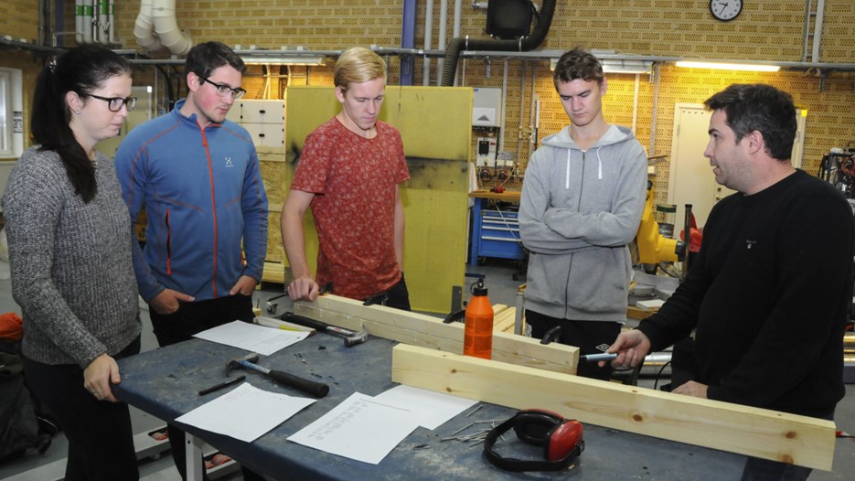 Studenter på högskoleprogrammet i byggteknik