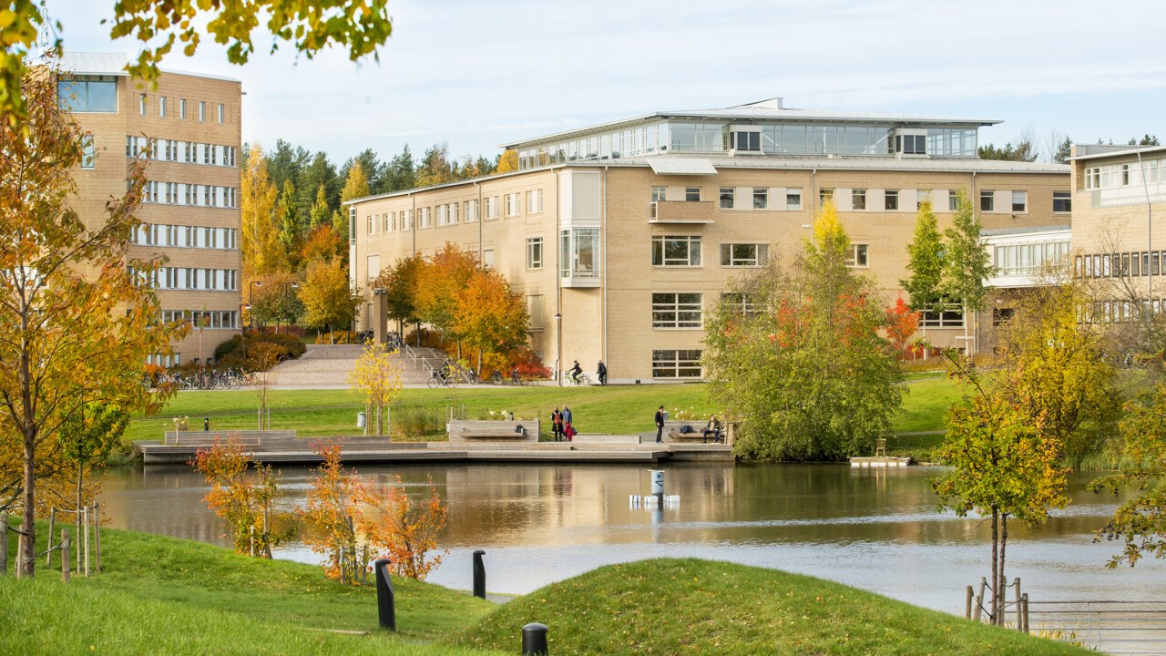 Bild på campusdammen