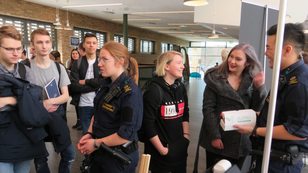 Öppet hus Umeå universitet, Polisutbildningens monter