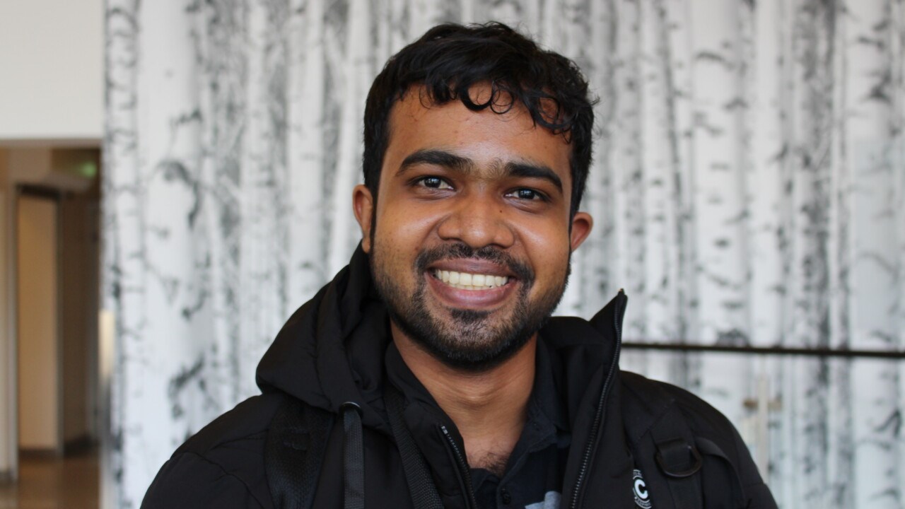 Ruchitha Wijethunga when he had arrived at Umeå airport.