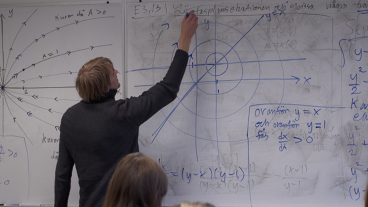 NIklas Lundström, lektor i matematik