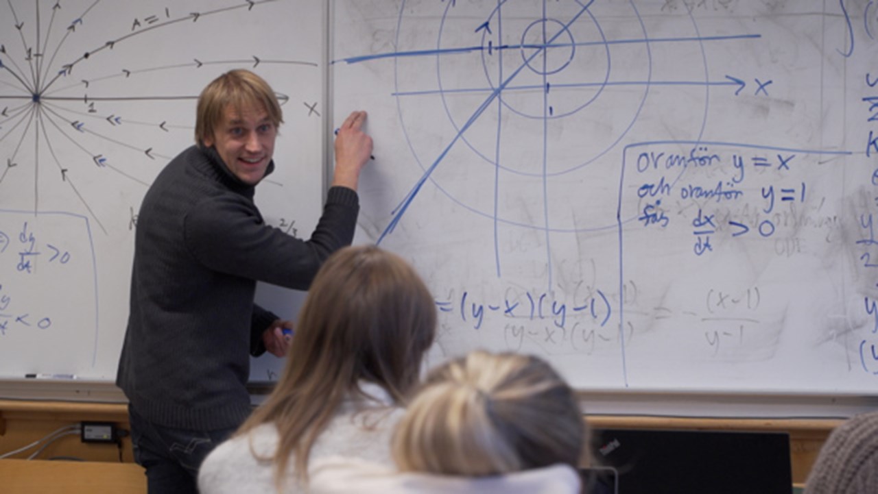 Niklas Lundström lektor i matematik