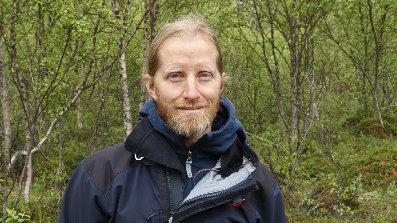 Porträtt på Jan Karlsson vid Nuolja forskningsstig i Abisko.