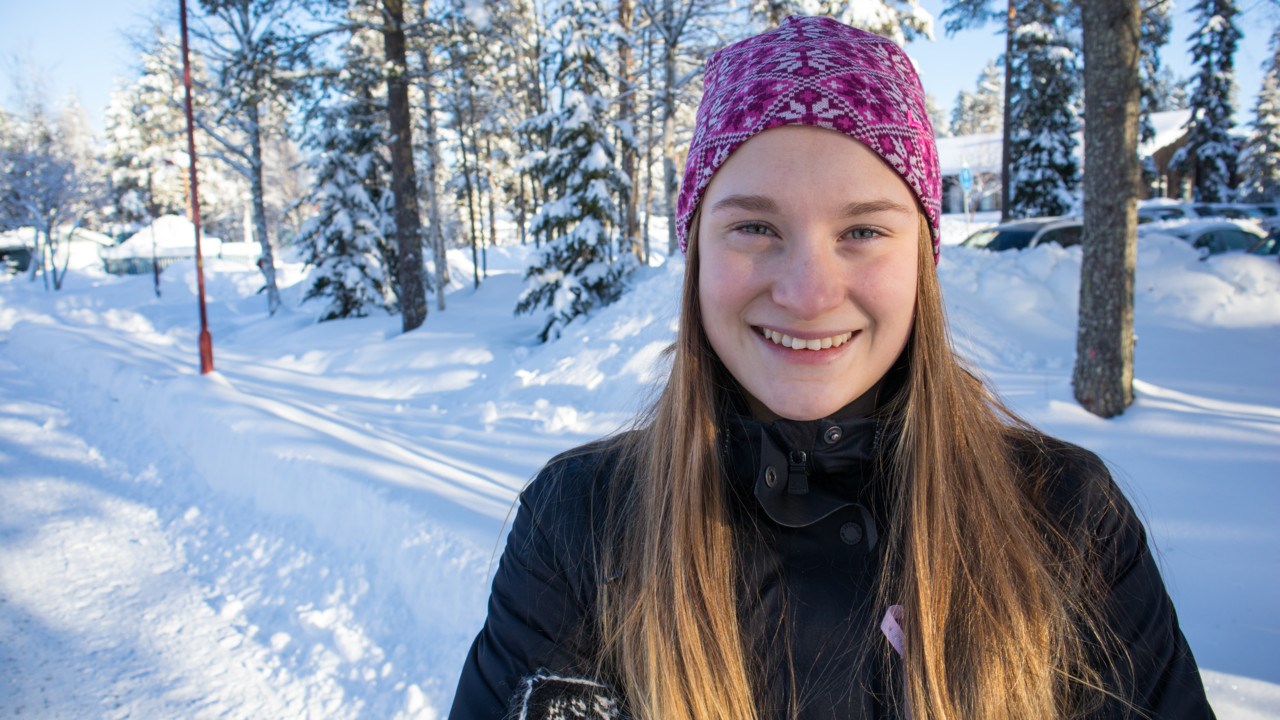 Bild på Klara Yngvesson, blivande civilingenjör i bioteknik och skidorienterare