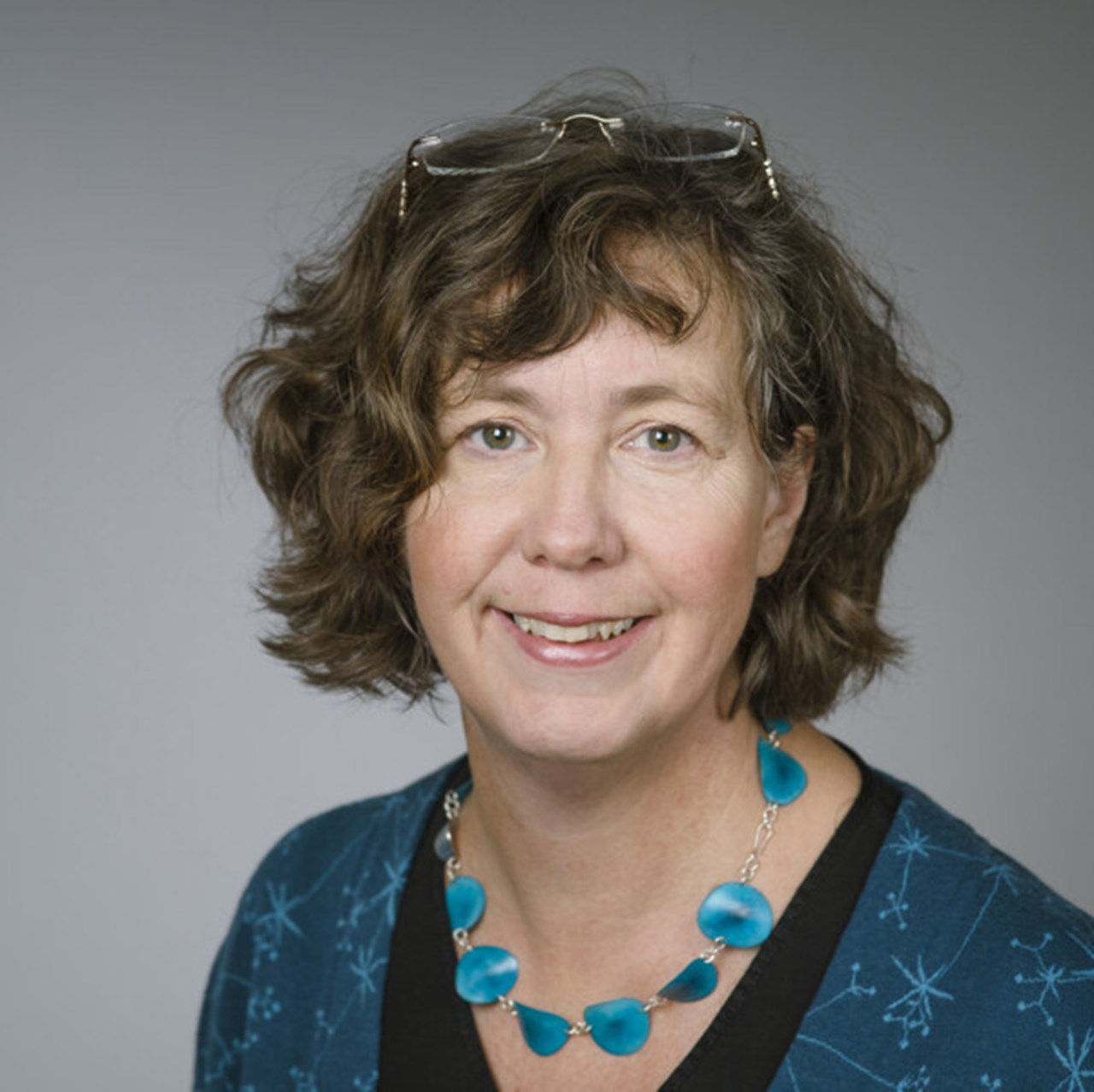 Porträtt på Beatrice Melin, professor och överläkare vid Institutionen för strålningsvetenskaper, Umeå universitet.