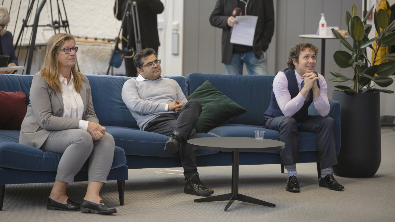 Huge excitement prior to the announcement. Umeå University had organised a Nobel event for media and staff. On the sofa are Katrine Riklund, Pro-Vice-Chancellor, David Cisneros, postdoctoral fellow and senior research assistant, MIMS, and Erik Campano, doctoral student at the Department of Informatics.