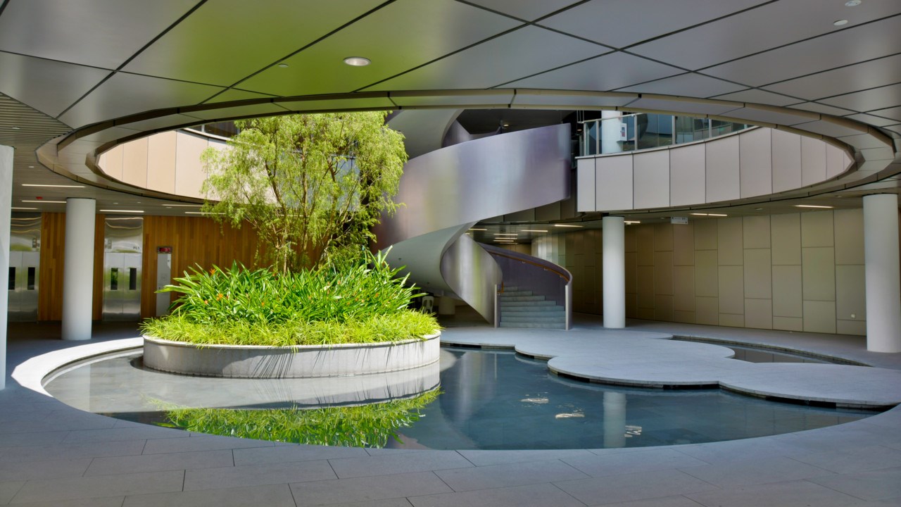 Interiör från en av byggnaderna på Nanyang Technical University i Singapore.