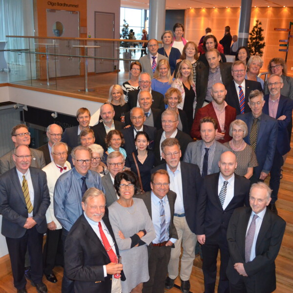 OLIN co-workers and collaborators at the OLIN 30 year anniversary in 2015.