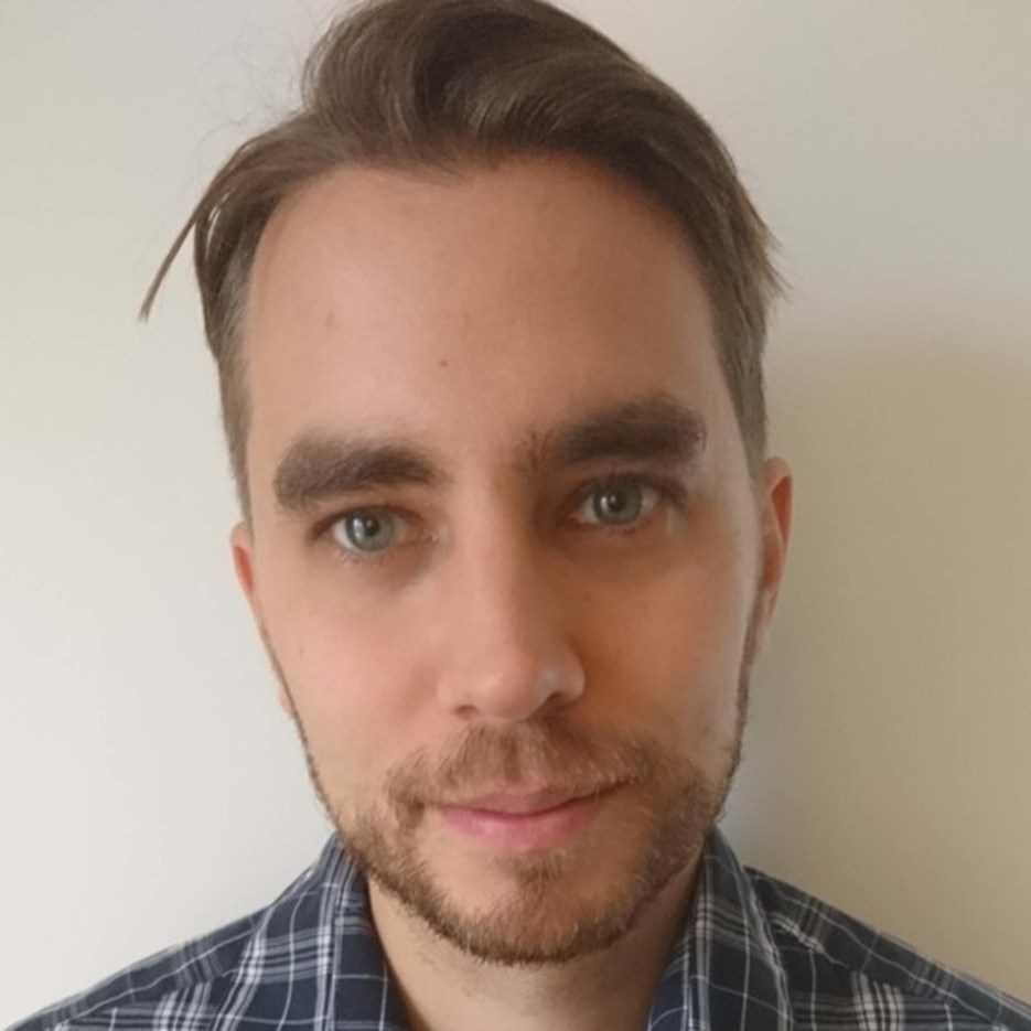 Peter Sohlman vidareutbildar sig till    jobbet som distriktssjuksköterska