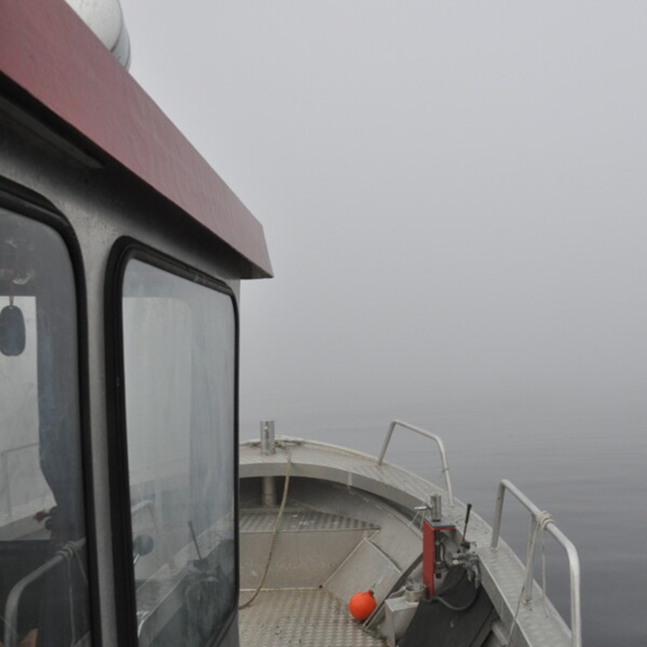 dimma på örefjärden sett från båten gråsuggan
