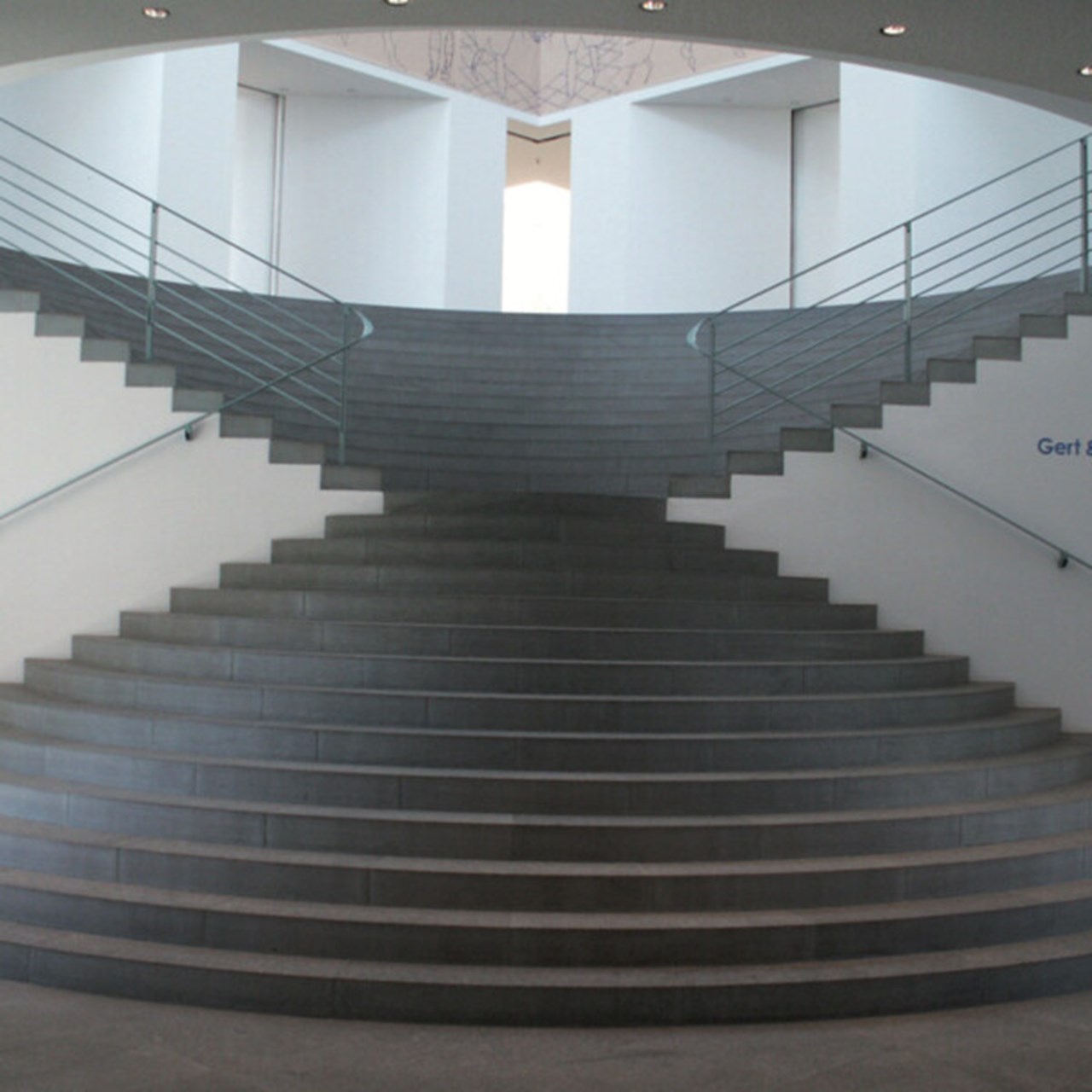 Bild på trappa på Kunstmuseum Bonn.