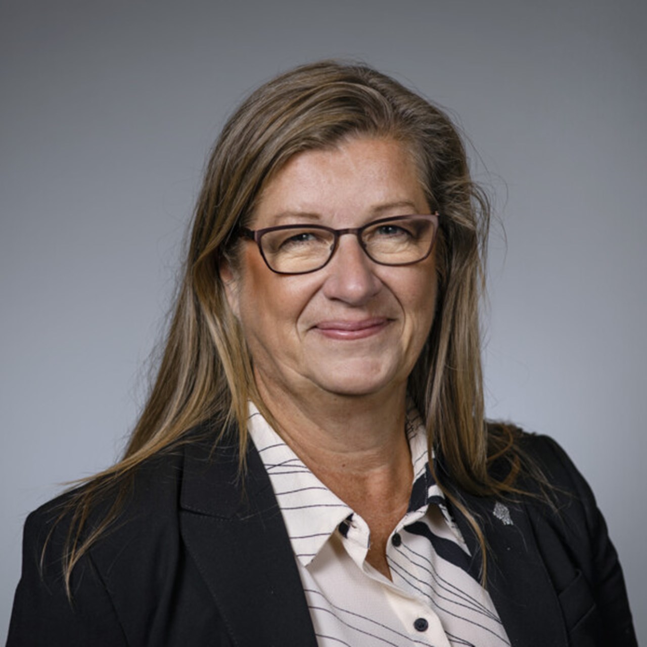 Porträtt på Katrine Riklund, prorektor vid Umeå universitet.