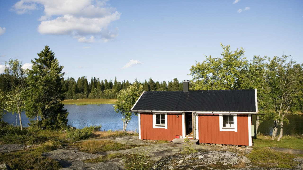 Image of a red summer cottage