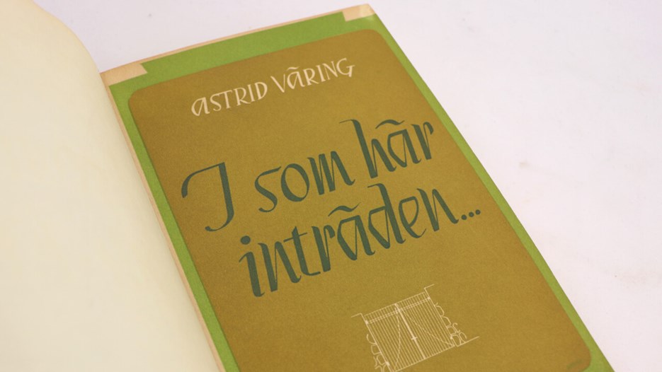 Bild på romanen "I som här inträden" skriven av författaren Astrid Väring.