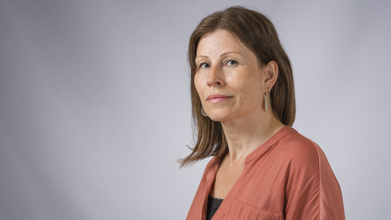 Xotinimni dostim surati bilan sikish