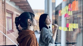 Image of students studying at Umeå University. 