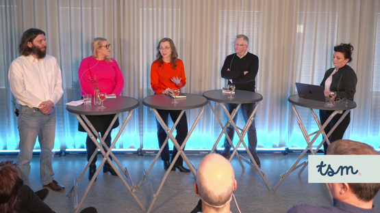 Handelshögskolan tillsammans panel