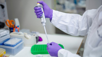 Pipettering av prov.