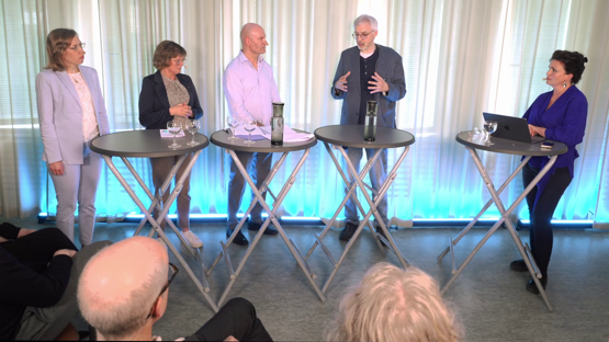 Handelshögskolan tillsammans panel