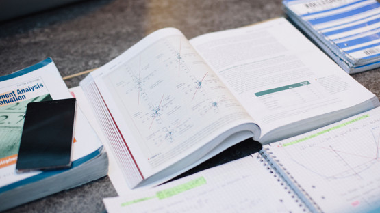 Studenter som pluggar Civilingenjörsprogrammet i industriell ekonomi.