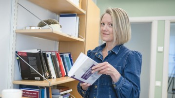 Professor vid Enheten för demografi och åldrandeforskning vid Umeå universitet (EDÅ)<br/>Anknuten som övrig/annan befattning till Sociologiska institutionen