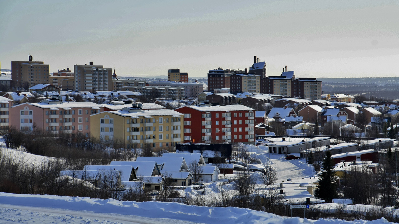 Bild tagen från Luossavaara berget. Genrebild från Mostphotos.