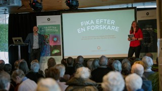 Fika efter en forskare
Vi bjuder på kunskap och fika. Populärvetenskapliga live-sända seminarier ger dig möjlighet att ta del av spännande medicinsk forskning.
Öppna foajen, plan 1 i Väven och distans