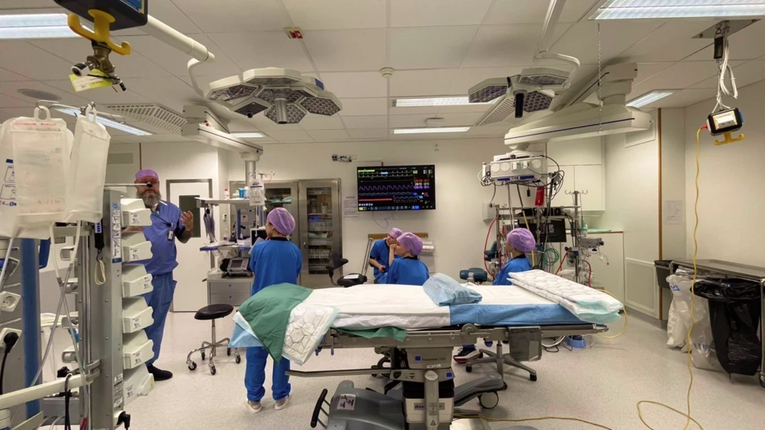 Field visit to the operating room in the thorax department at NUS.