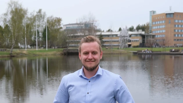 Porträtt av Anton Lindahl, student på Juristprogrammet vid Umeå universitet