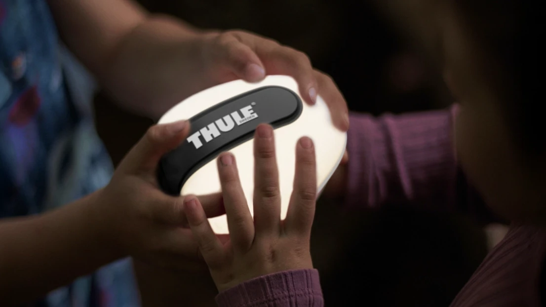 Leonie Schüttler / Luma – A series of connected lights that combine playful interaction with practical lighting and cozy ambiance.