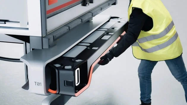 David Bertl & Nicolò Vincenzi / Fjord: A product concept for how to upgrade old traditional trailers so they can communicate with new autonomous tractors.