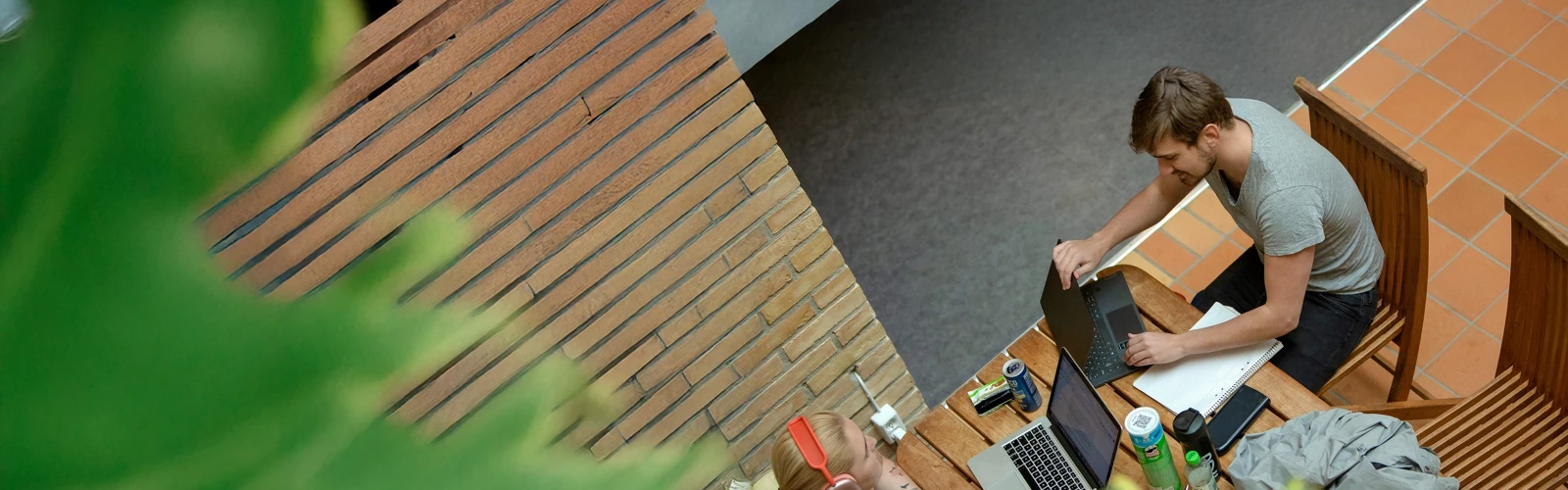 Studenter i Beteendevetarhuset