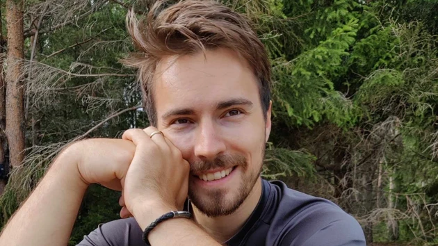 Porträttfoto på Henrik Söderlund