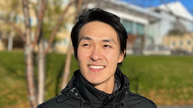 Portait photo of Hung-Ting Chien from Taiwan