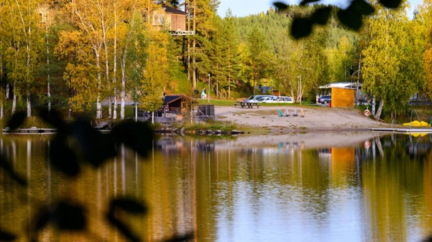 Granö Beckasin sedd från andra sidan vattnet.