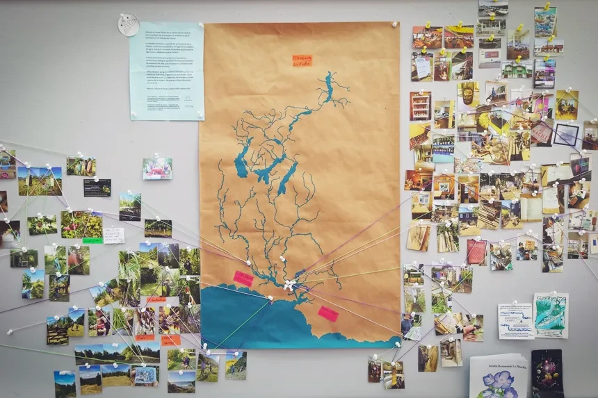 Woman presenting sitting in a chair